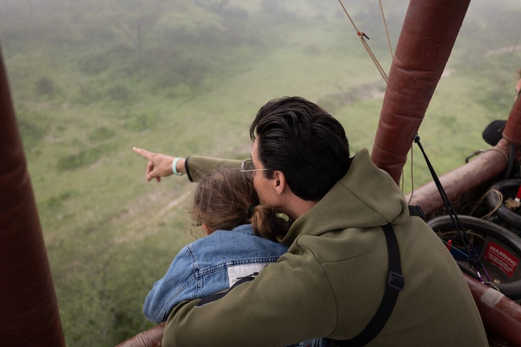 Hot air balloon family kids